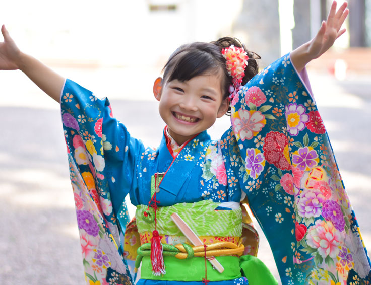 根津神社七五三ベーシックプラン」七五三のお着付け・お支度をお手伝い